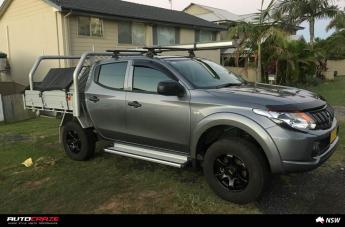 MITSUBISHI TRITON GRANDE SATIN BLACK
